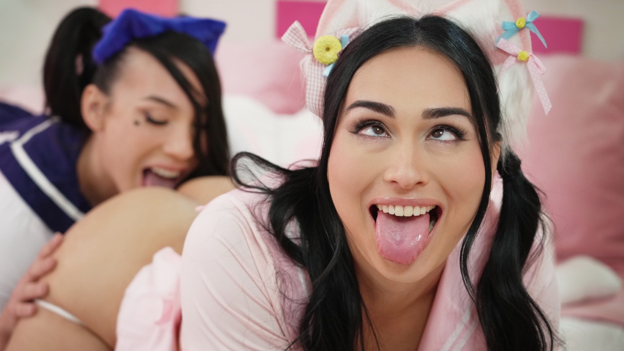 Transangels – KaseyKei & Ember Fiera – Lesbian Kawaii Streamers Go Wild – Watch Online and Download